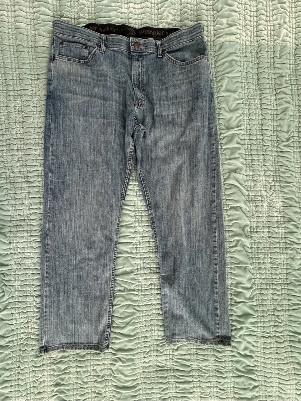 Wrangler Men’s Light Wash Straight Jeans 36/29